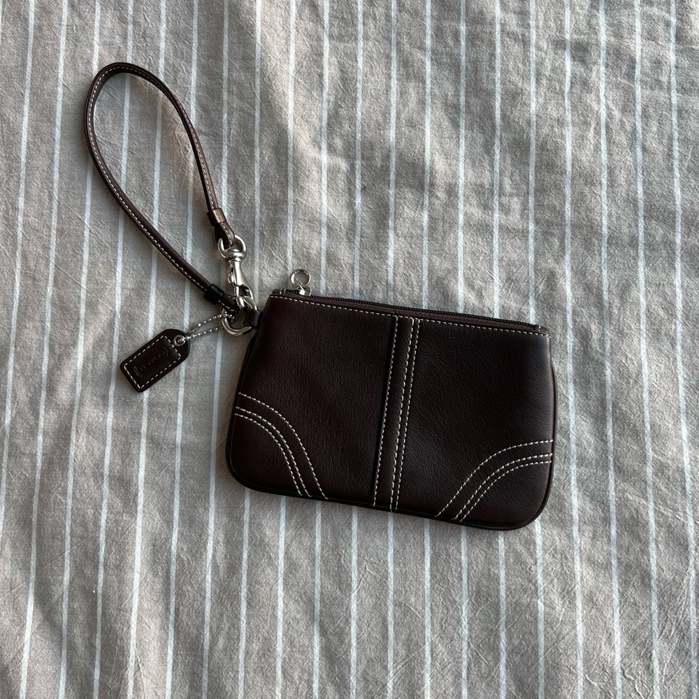 Coach Y2K Hamptons Leather Change Purse/Wristlet in Mahogany & Nickel Hardware